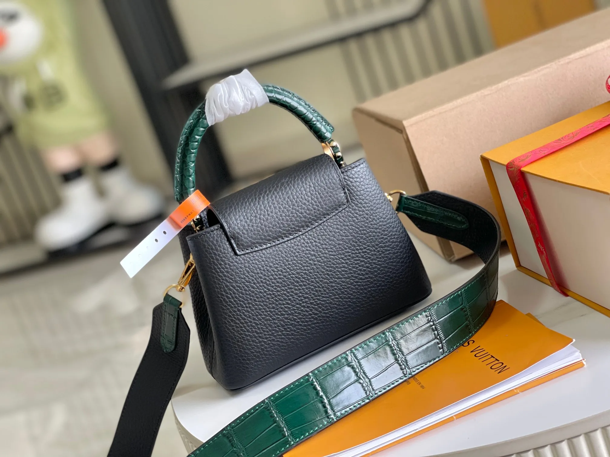 LVM91697 黑色鳄鱼纹金扣手袋 斜挎包 - 细节图 4