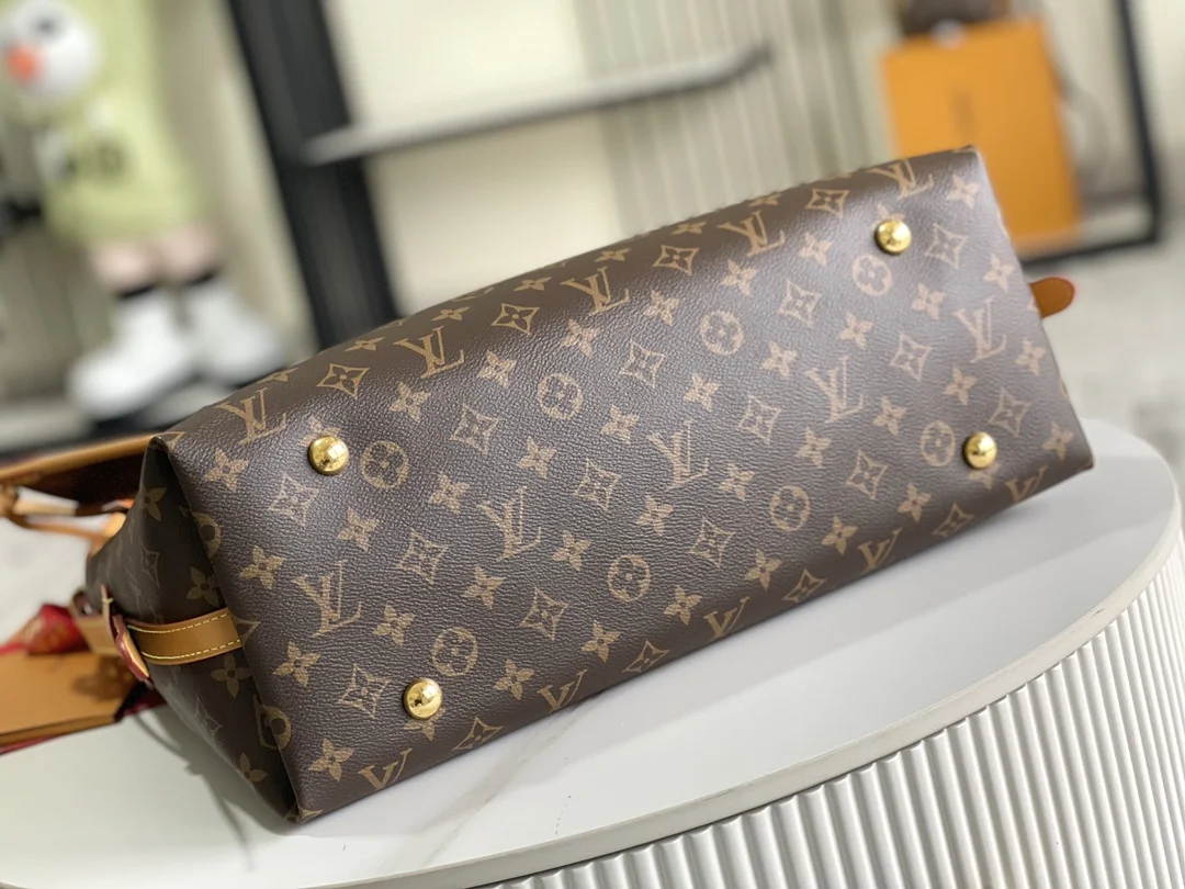 Louis Vuitton M46197 Premium All-Steel Hardware Old Flower Shoulder Bag Single Shoulder Bag - Detail view 5