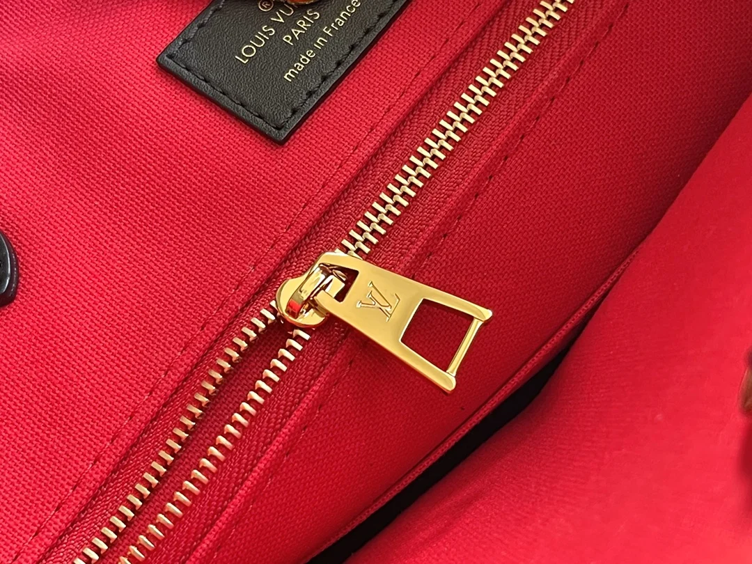 Louis Vuitton M45321 Premium All-Steel Hardware Italian Grade A Leather Handbag Shoulder Bag - Detail view 8