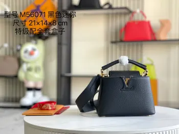 <p> 163 芯片  特级精品原厂皮 M56071 M55985黑色金扣 </p><p>本款 Capucines 迷你手袋展露细腻 Taurillon 皮革的微妙莹泽 点缀标志性字母 巧用可拆卸宽肩带 令袖珍尺寸以肩背或斜挎方式随行 尺寸 21.0 x 14.0 x 8.0 cm</p>