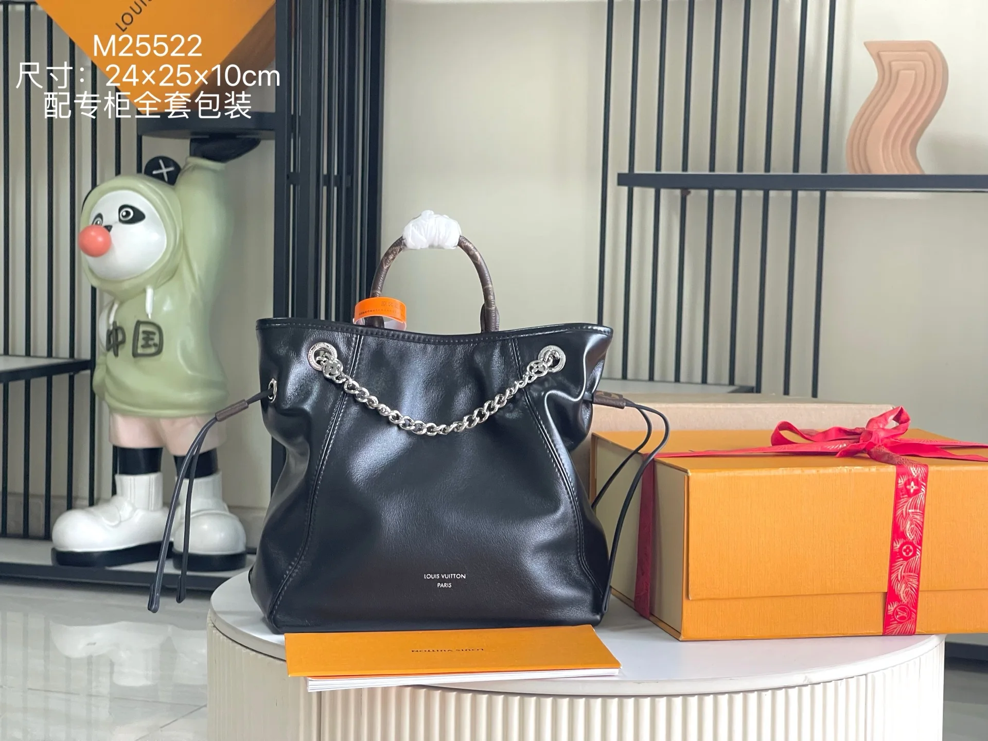 Louis Vuitton M25522 Premium All-Steel Hardware Italian Grade A Leather Shoulder Backpack - Detail view 1