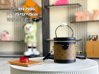 <p> 163 芯片  特级全钢五金 原厂皮 M43986黄花 皮料是意大利A级皮料是在于品质 五金 面料 手工 油边 A级出品 图片跟产品一致丶配全套包装.尺寸:15x17x15CM</p>