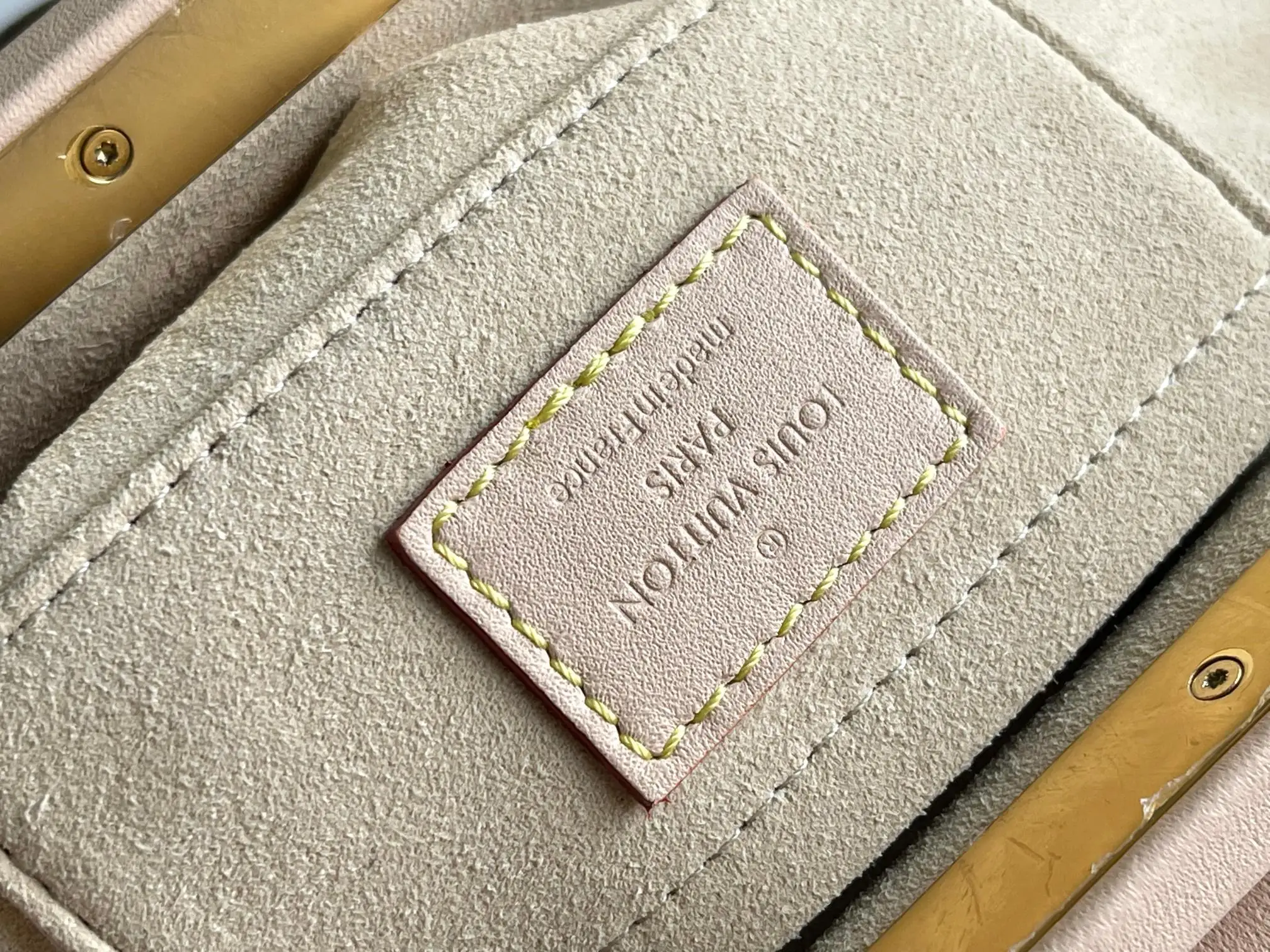 Louis Vuitton M46544 Italian Grade A Monogram Leather Handbag Shoulder Bag - Detail view 9