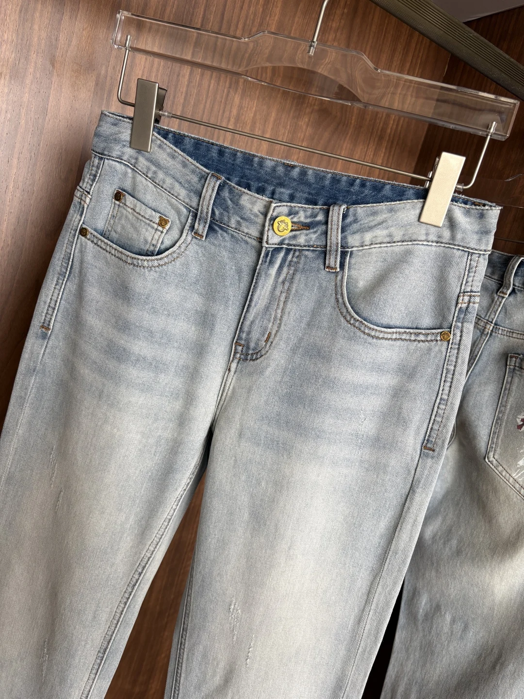 Dior 2026 Spring/Summer Design Recommendations: Hot Selling Jeans - Detail view 4