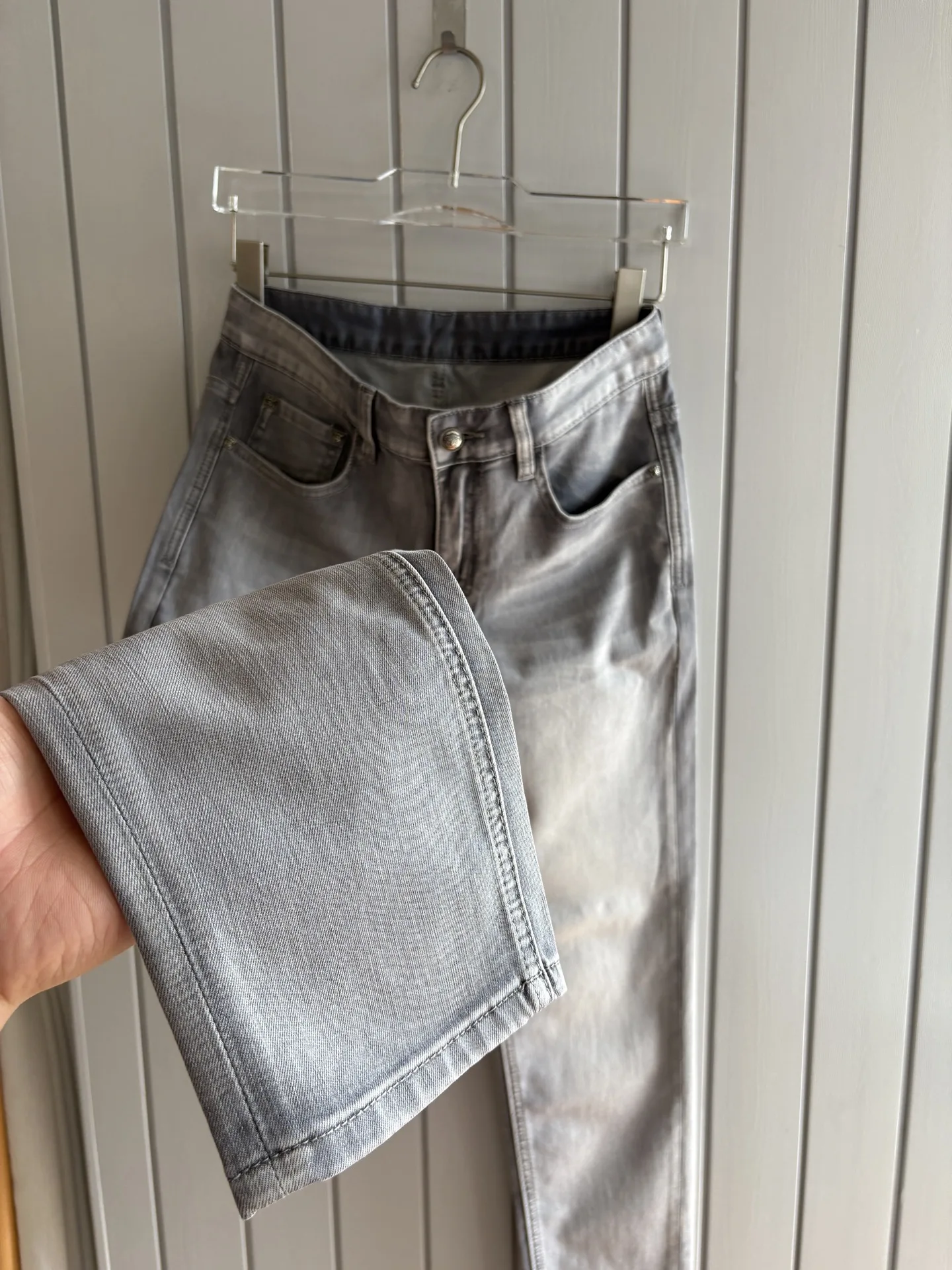 Versace 2026 Spring/Summer Design Recommendations: Hot Selling Jeans - Detail view 7