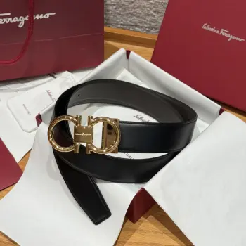 <p> Ferragamo.菲拉格慕 </p><p>全套包装 宽度3.5cm 高级定制款男士皮带 双面进口牛皮 可双面使用 自行选择搭配 真材实料 很有质感 时尚经典不失风范 搭配精品尾夹扣 长短可自行裁剪</p>