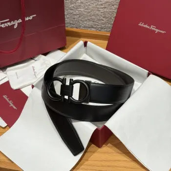 <p> Ferragamo.菲拉格慕 </p><p>全套包装 宽度3.5cm 高级定制款男士皮带 双面进口牛皮 可双面使用 自行选择搭配 真材实料 很有质感 时尚经典不失风范 搭配精品尾夹扣 长短可自行裁剪</p>