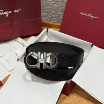 <p> Ferragamo.菲拉格慕 </p><p>全套包装 宽度3.5cm 高级定制款男士皮带 双面进口牛皮 可双面使用 自行选择搭配 真材实料 很有质感 时尚经典不失风范 搭配精品尾夹扣 长短可自行裁剪</p>
