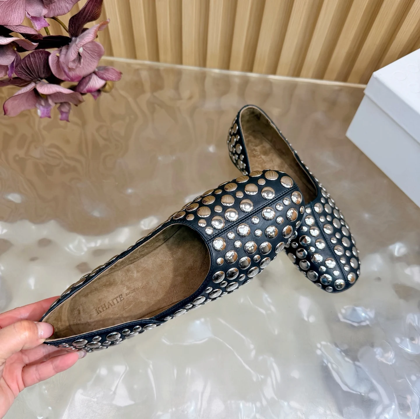 Khaite Spring/Summer 2026 New Arrivals Open-Toe Full Diamond Minimalist Flat Shoes - Detail view 10