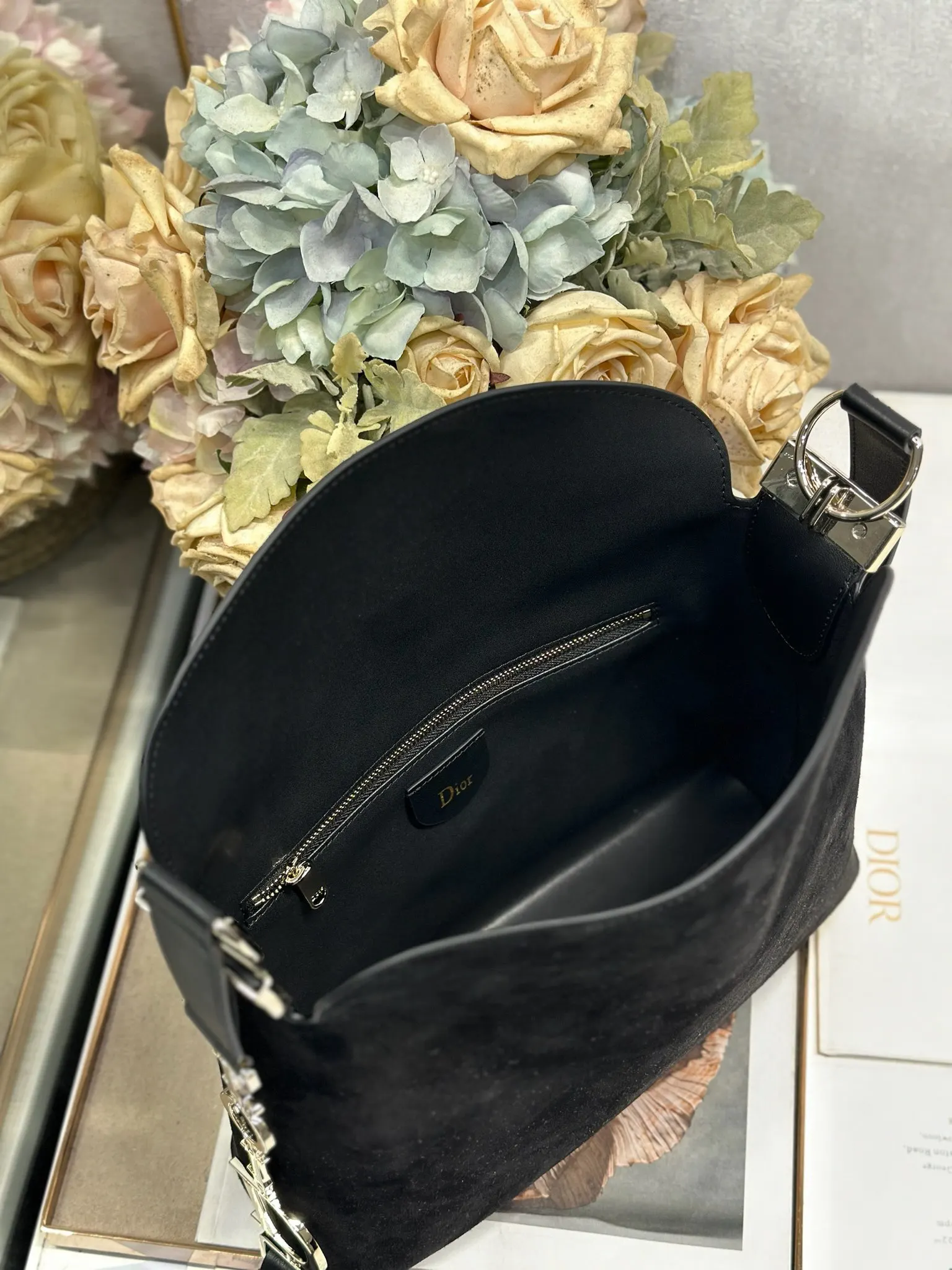 Dior 1411 Spring/Summer Color-Block Small Handbag Women s Shoulder Bag - Detail view 8