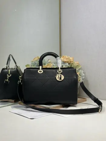 1441 早春平纹羊皮手袋  女士斜挎包