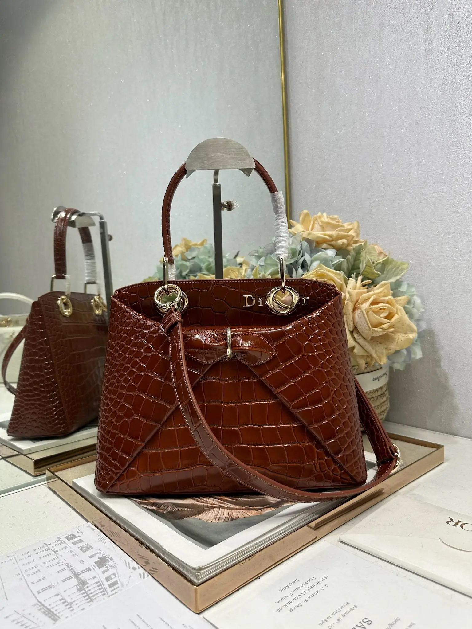 迪奥0737 春夏新品鳄鱼纹蝴蝶结手提包 女士斜挎包