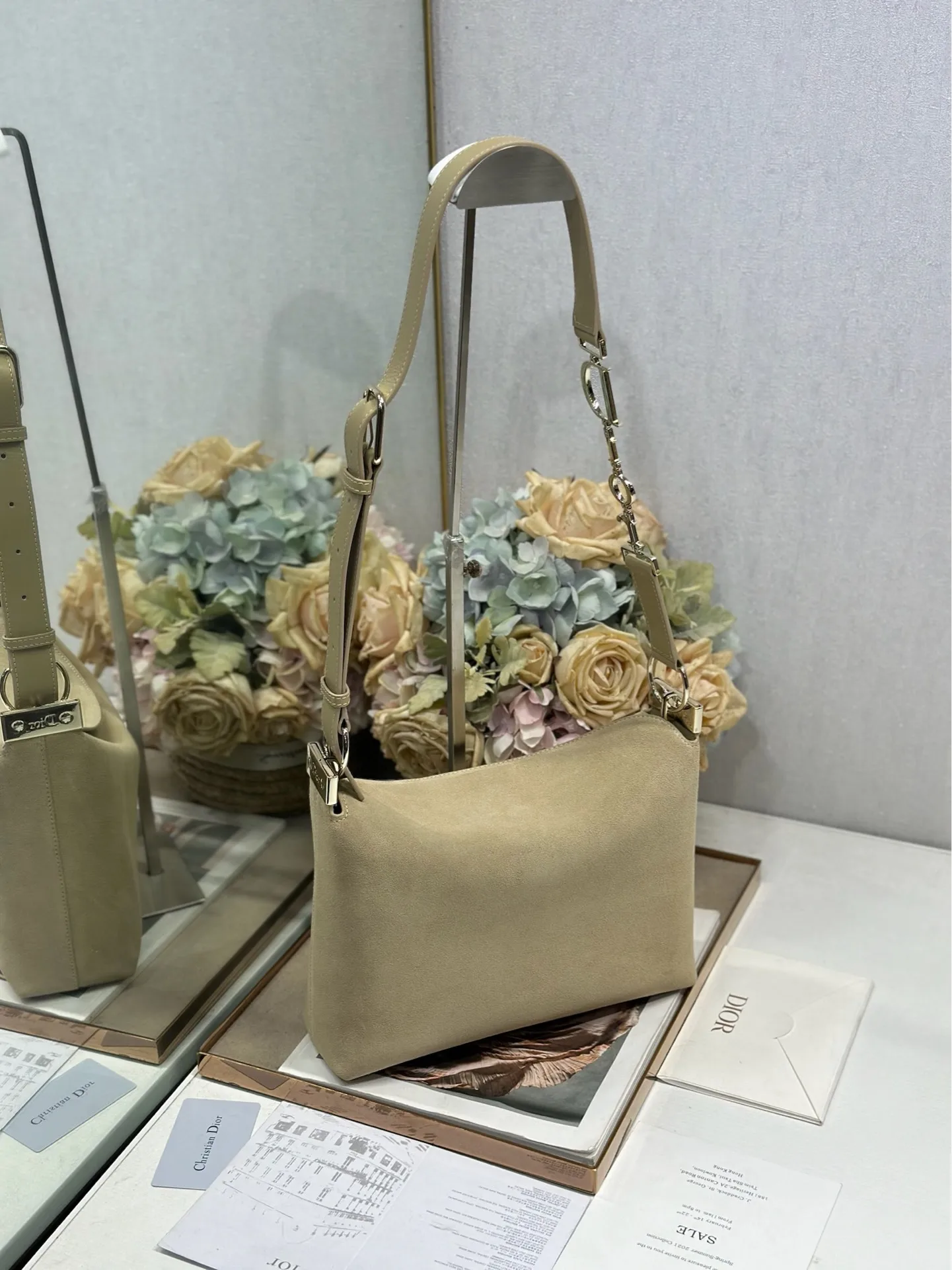 Dior 1411 Spring/Summer Color-Block Small Handbag Women s Shoulder Bag - Detail view 3