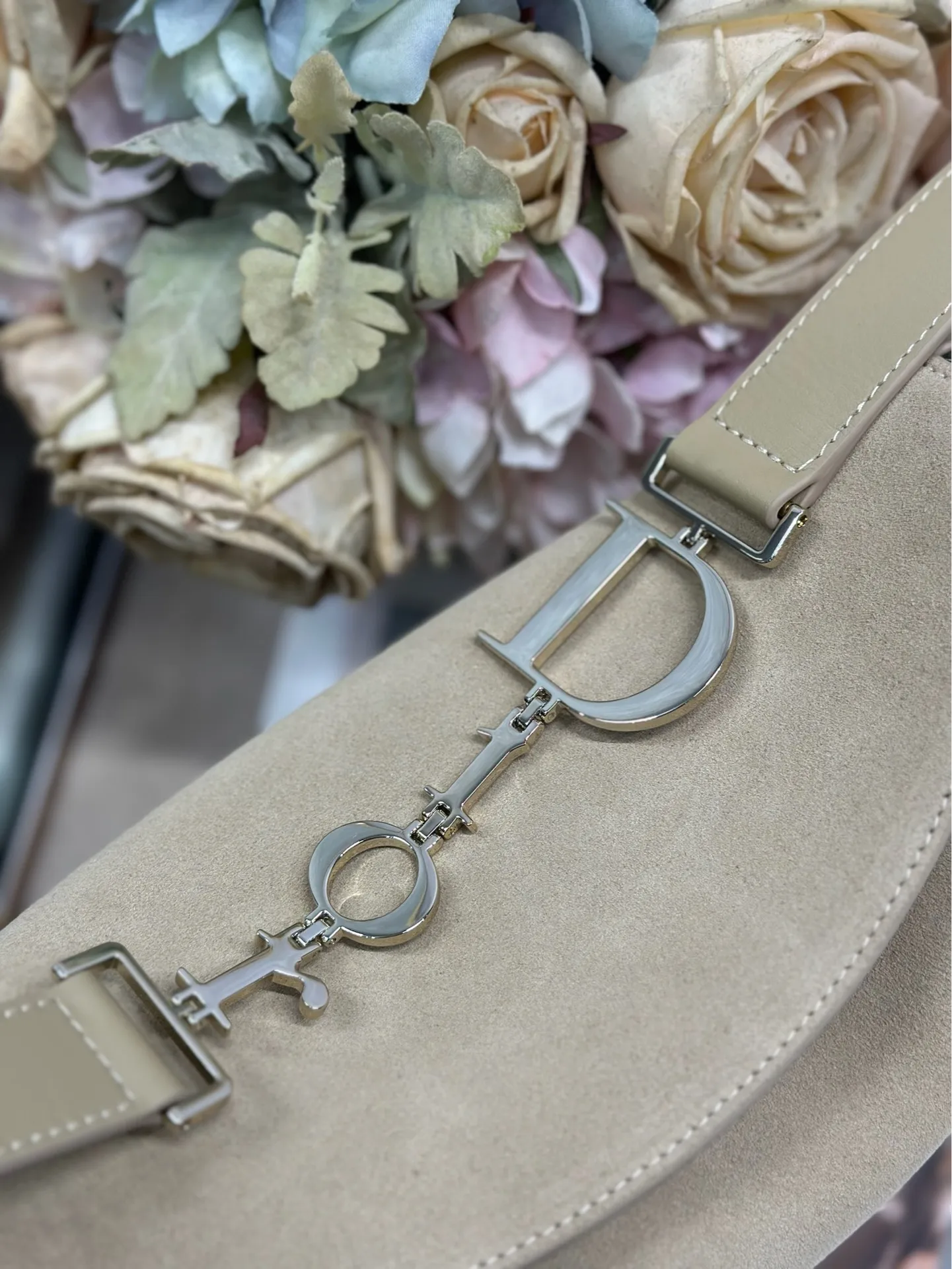 Dior 1411 Spring/Summer Color-Block Small Handbag Women s Shoulder Bag - Detail view 5