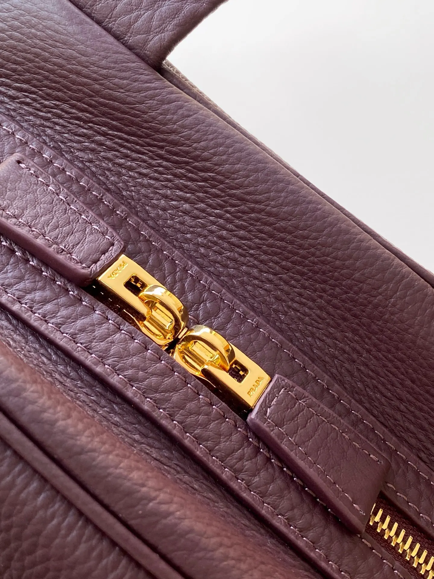 Prada 1BB149 Natural Grain Leather Handbag Women s Crossbody Bag - Detail view 7