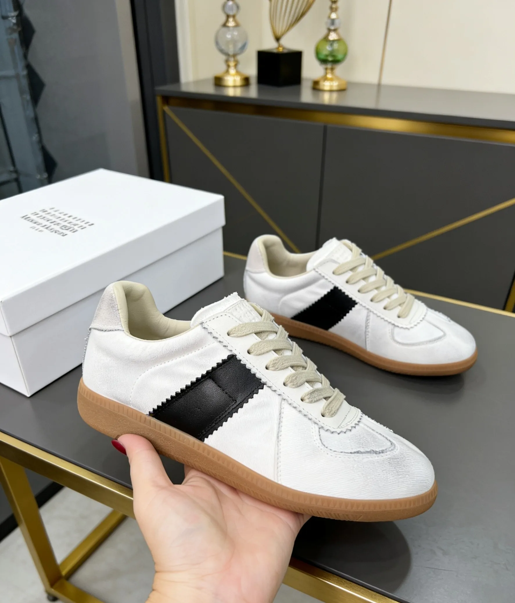 Maison Margiela MM6 Maison Margiela Decon Casual Sneakers - Detail view 1