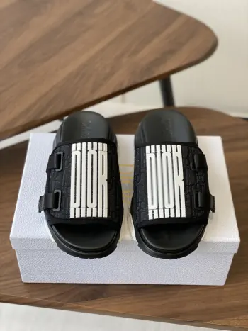 25ss 春夏新款 D字刺绣厚底运动拖鞋
