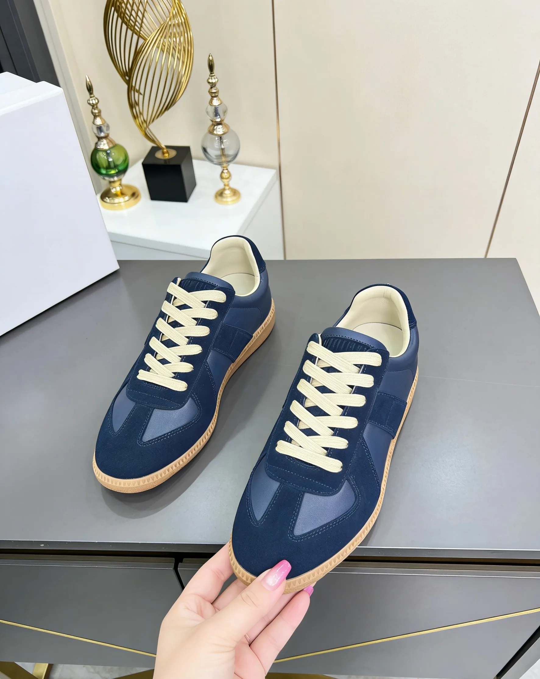 Maison Margiela𝐌𝐌𝟔德训休闲板鞋 - 细节图 1
