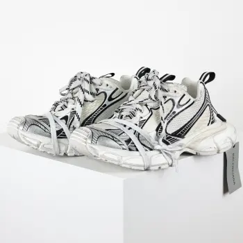 情侣款滑橡胶大底老爹鞋