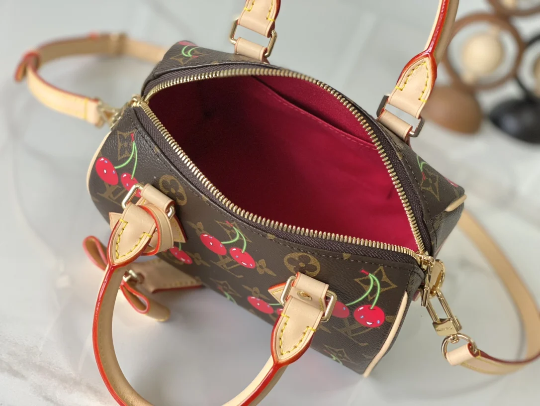 LVM13094 牛皮加固金属包角中号手袋 女士斜挎包 - 细节图 8