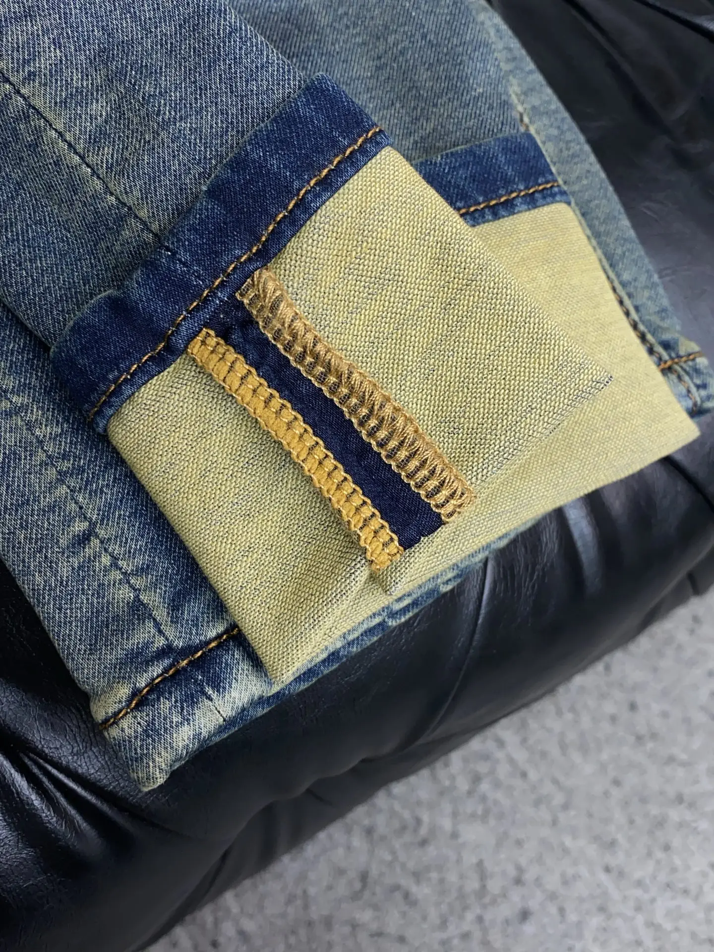 Chrome Heart 2026 Early Spring Latest Style Jeans - Detail view 7