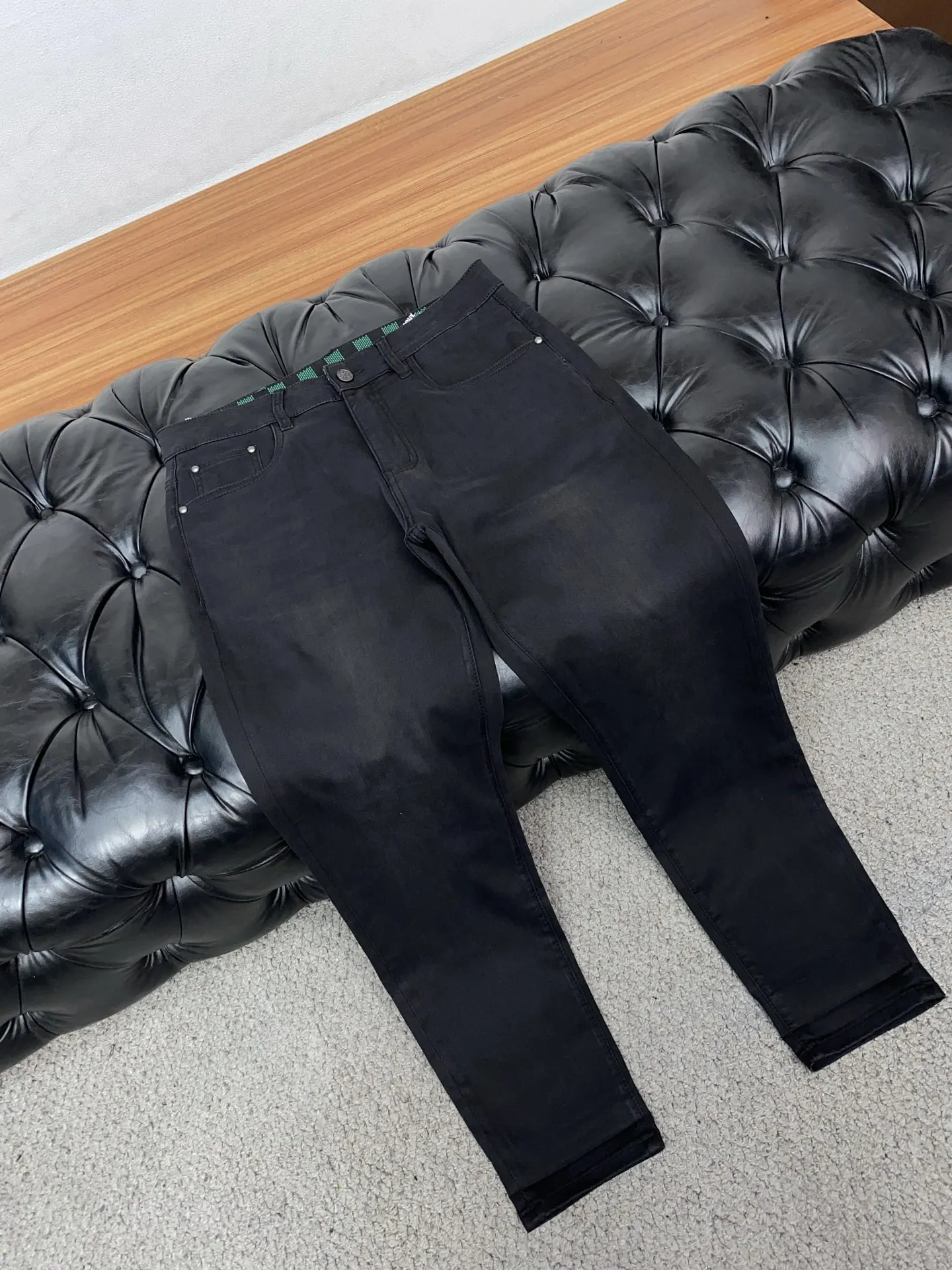 Louis Vuitton 2026 Early Spring Latest Style Jeans - Detail view 6