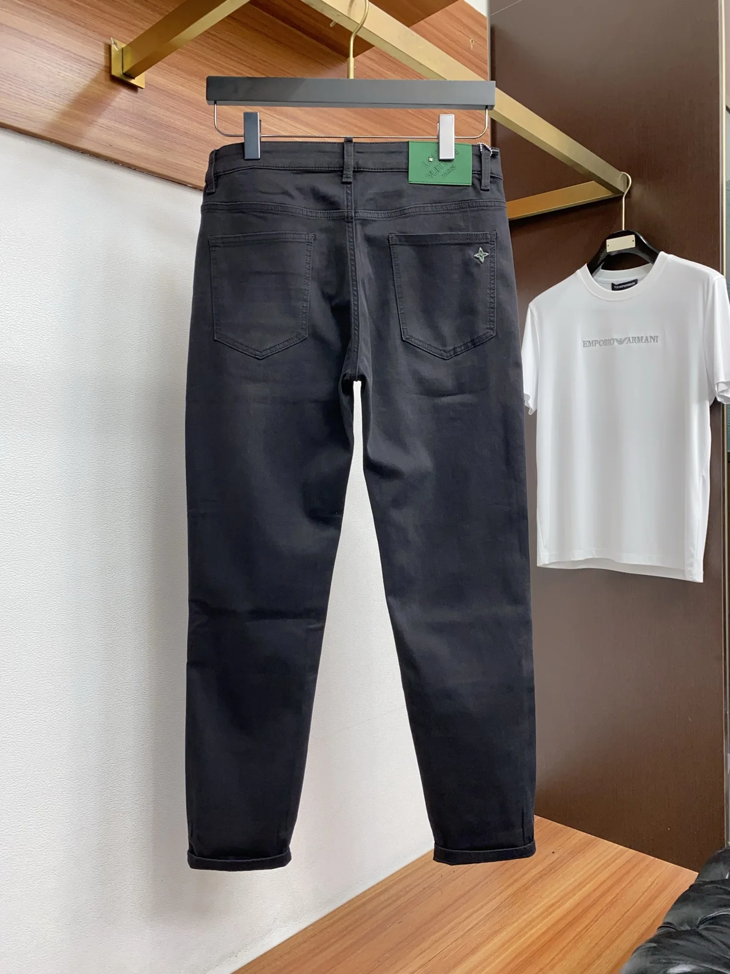 Louis Vuitton 2026 Early Spring Latest Style Jeans - Detail view 8