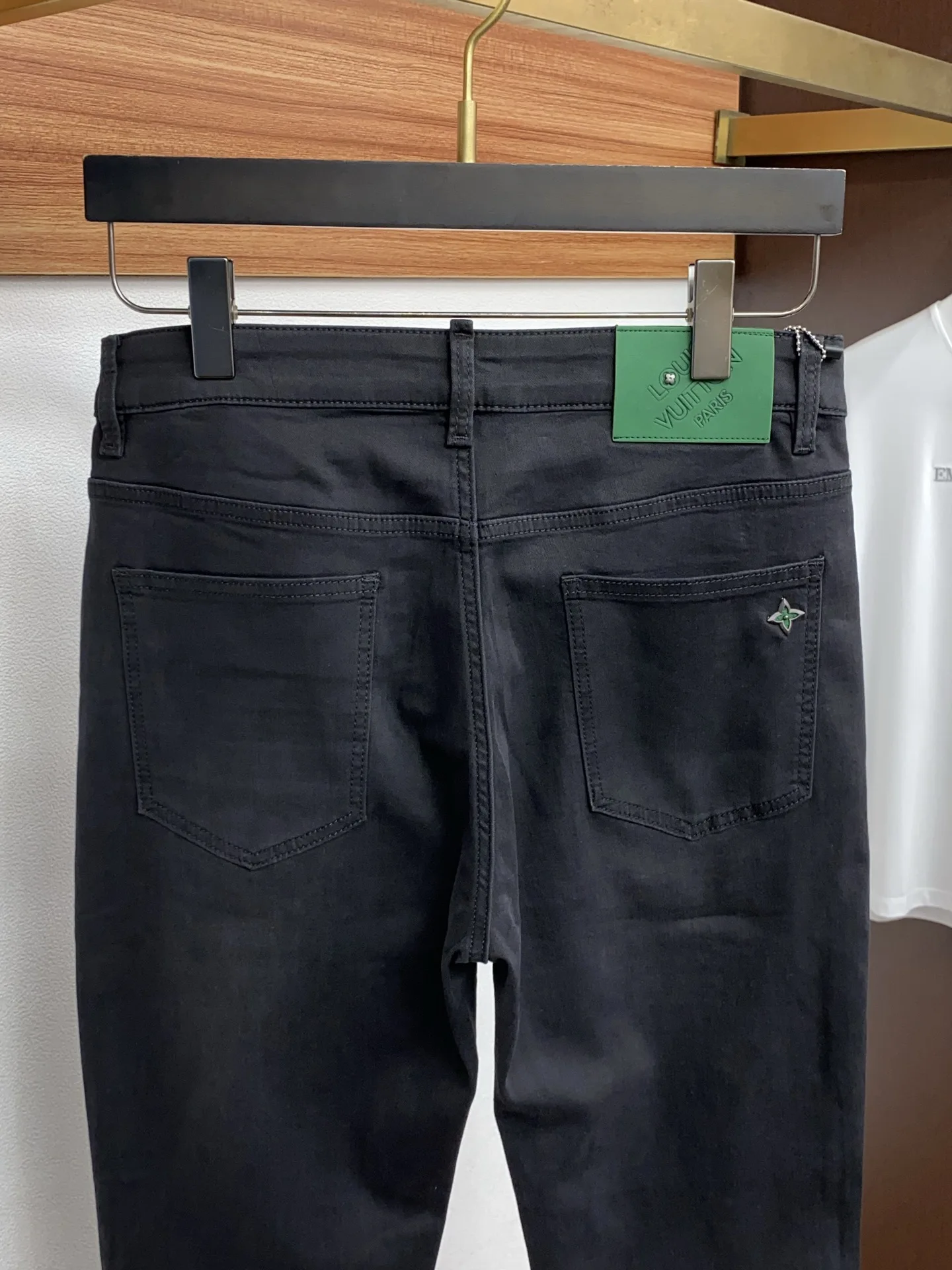 Louis Vuitton 2026 Early Spring Latest Style Jeans - Detail view 9