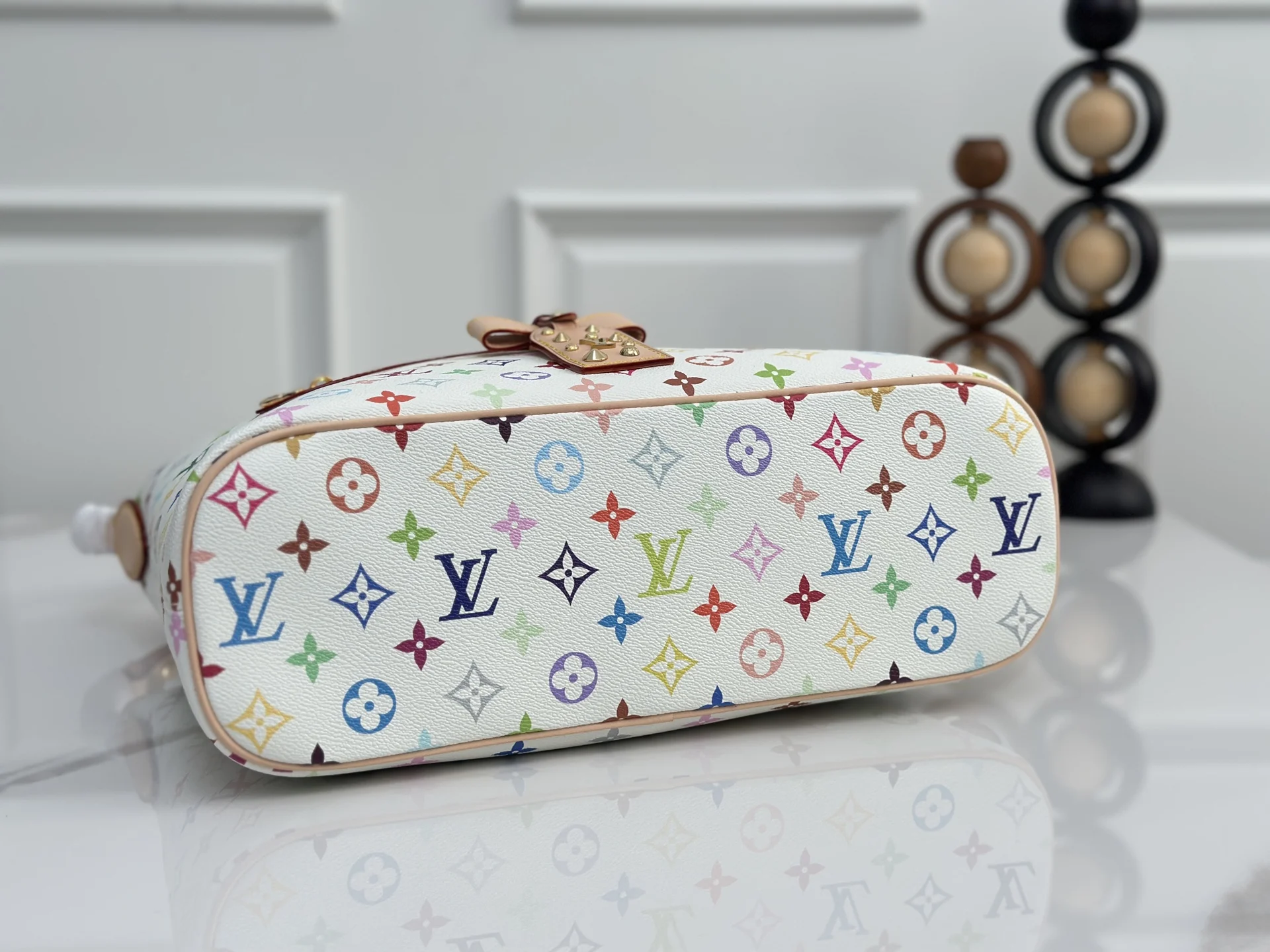Louis Vuitton M27582 Pattern Handbag Women s Shoulder Bag - Detail view 4