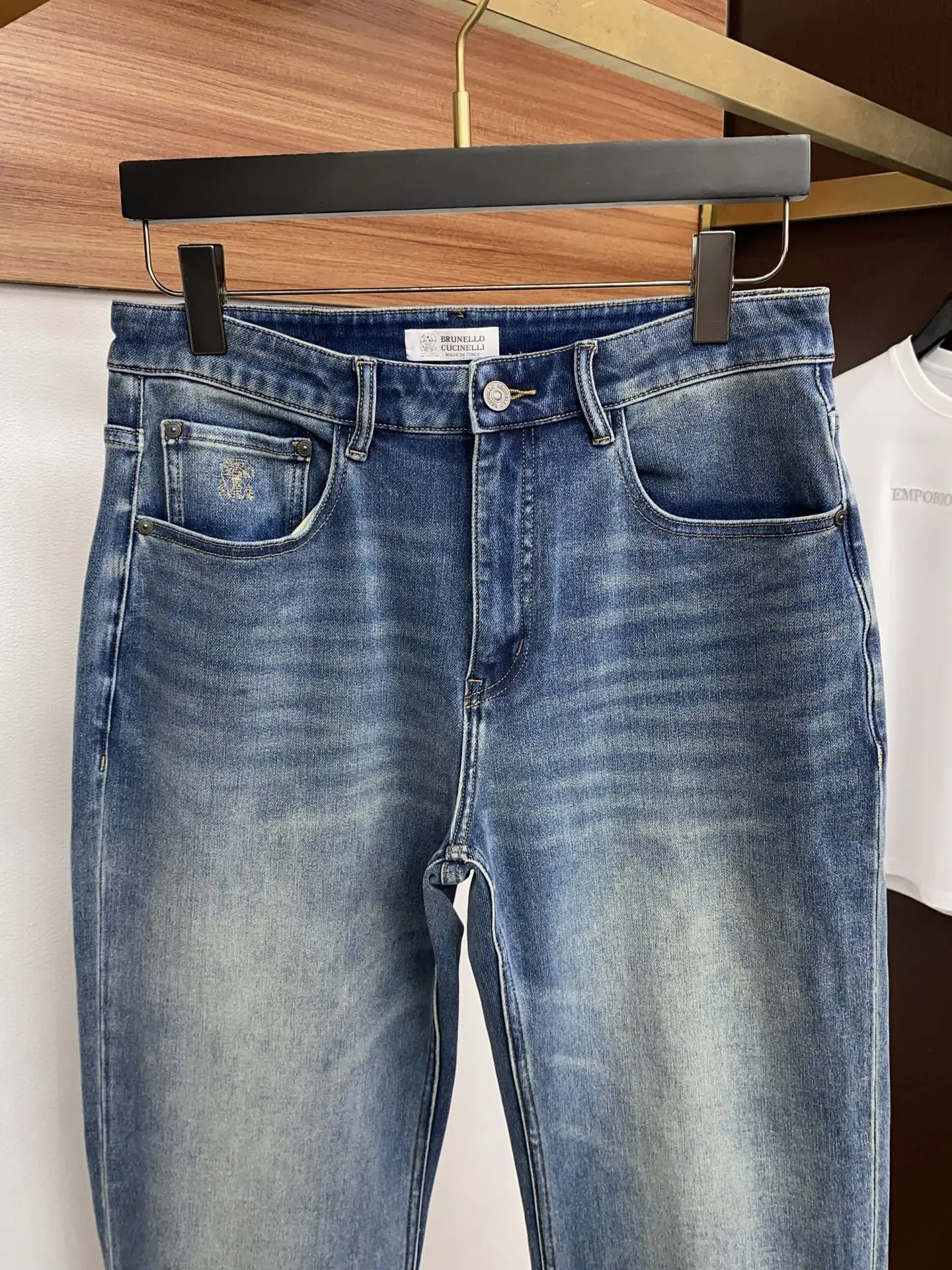 Brunello Cucinelli 2026 Early Spring Latest Vintage Style Jeans - Detail view 3