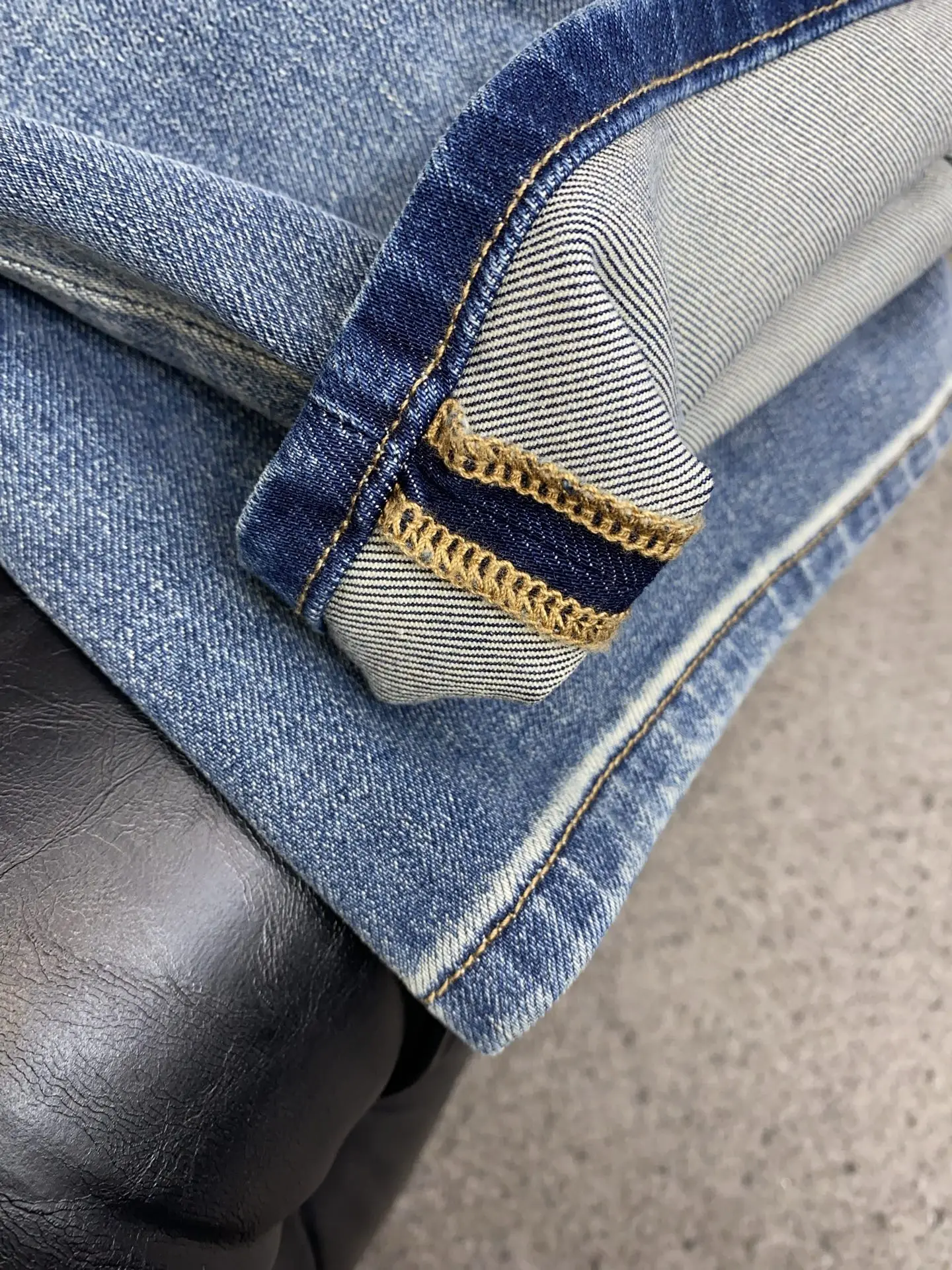 Brunello Cucinelli 2026 Early Spring Latest Vintage Style Jeans - Detail view 7