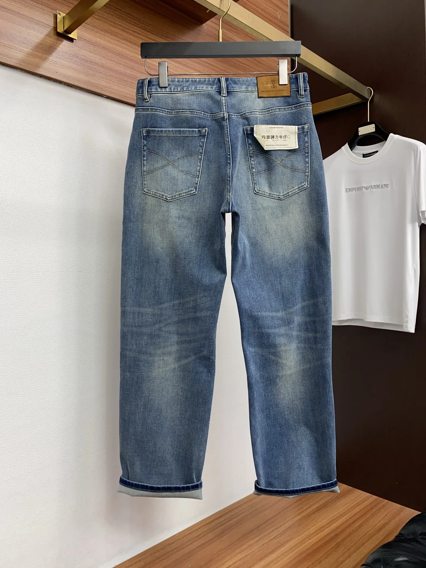 Brunello Cucinelli 2026 Early Spring Latest Vintage Style Jeans - Detail view 8