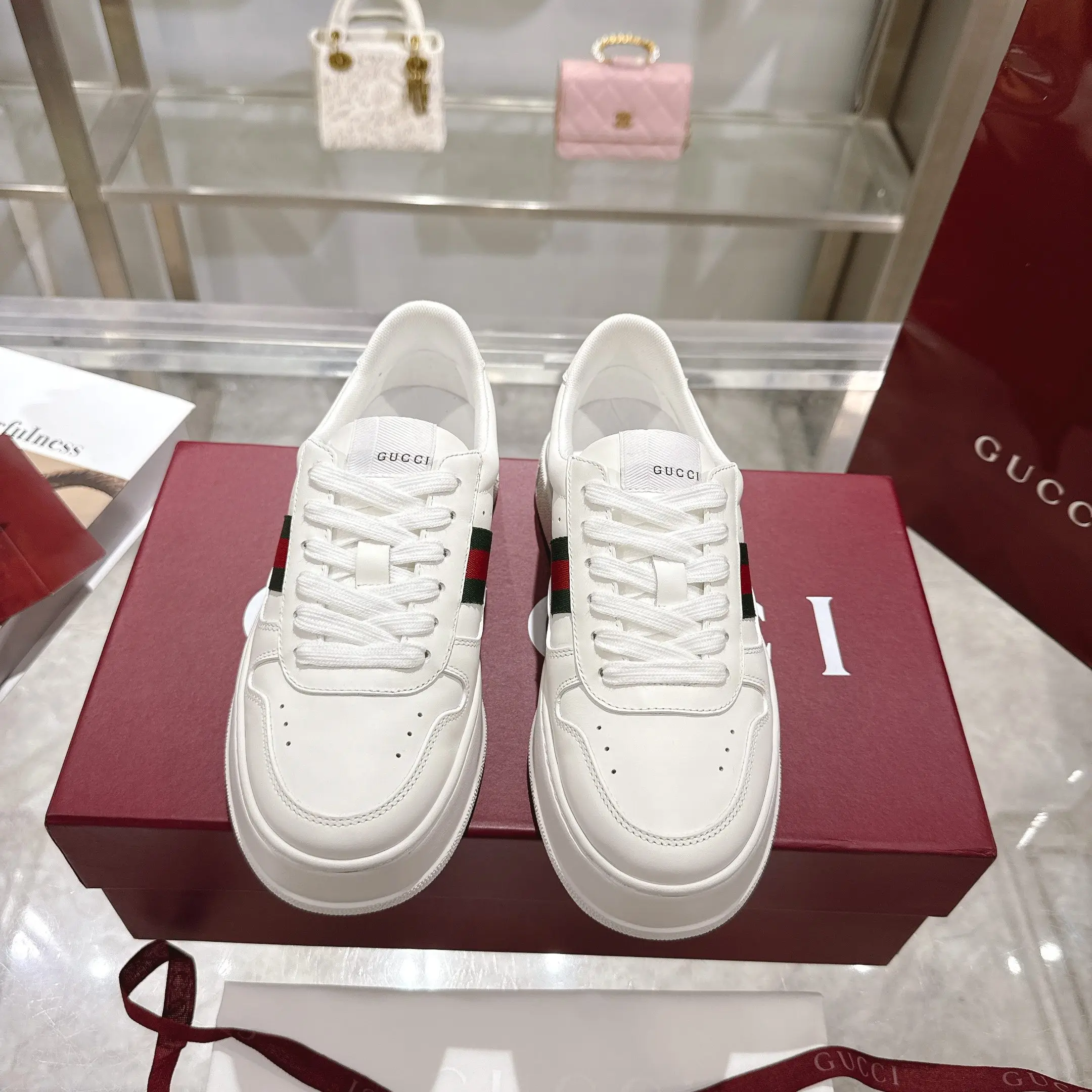 Gucci Increase height by 4CM, latest couple s thick-soled biscuit shoes. - Detail view 1