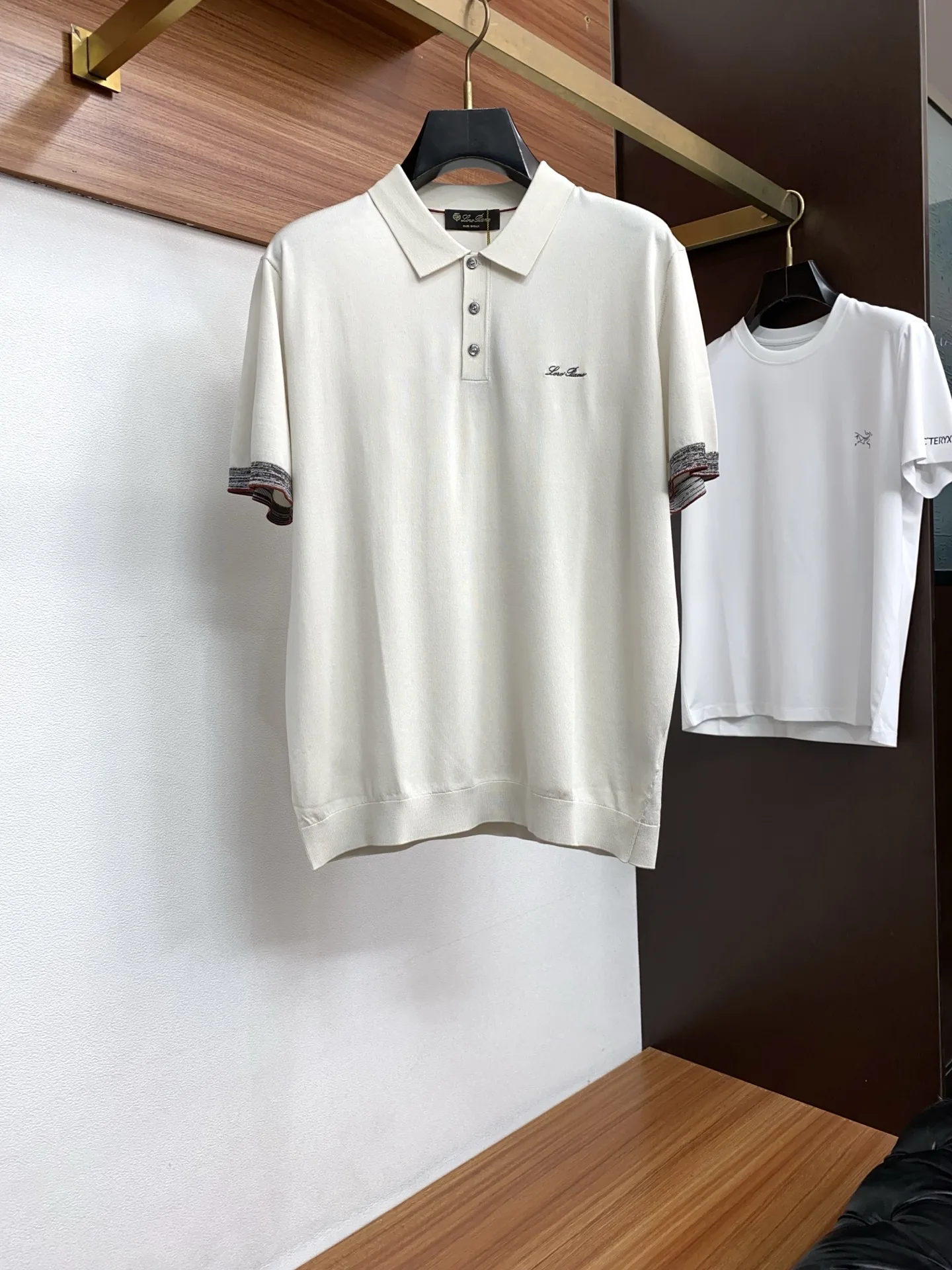 Loro Piana Polo shirt with a collar, knitted short-sleeve T-shirt.