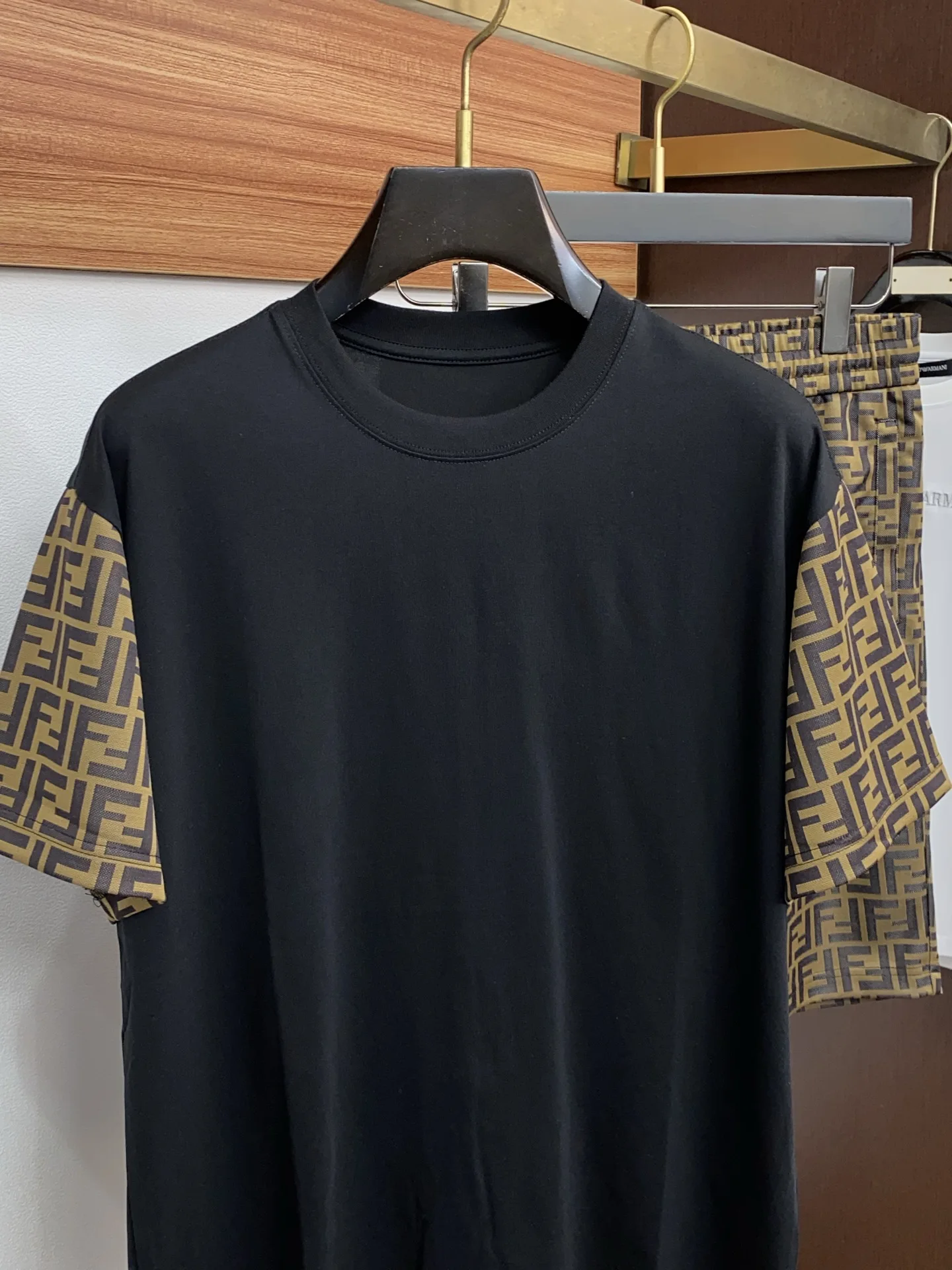 Fendi 2026 Spring/Summer New Spliced Men s Short Sleeve Set - Detail view 2