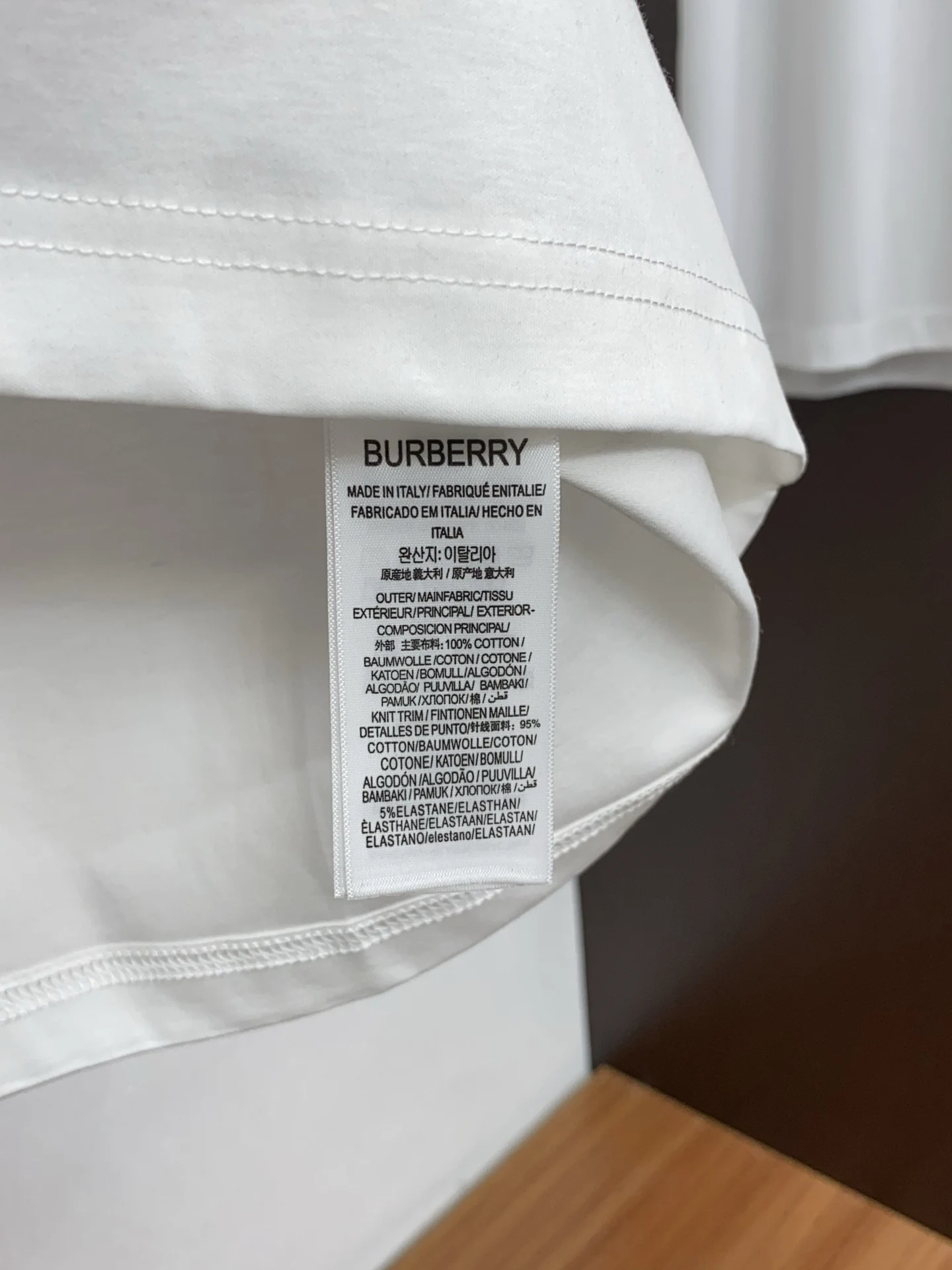 Burberry 2026 New Short Sleeve - Detail view 6