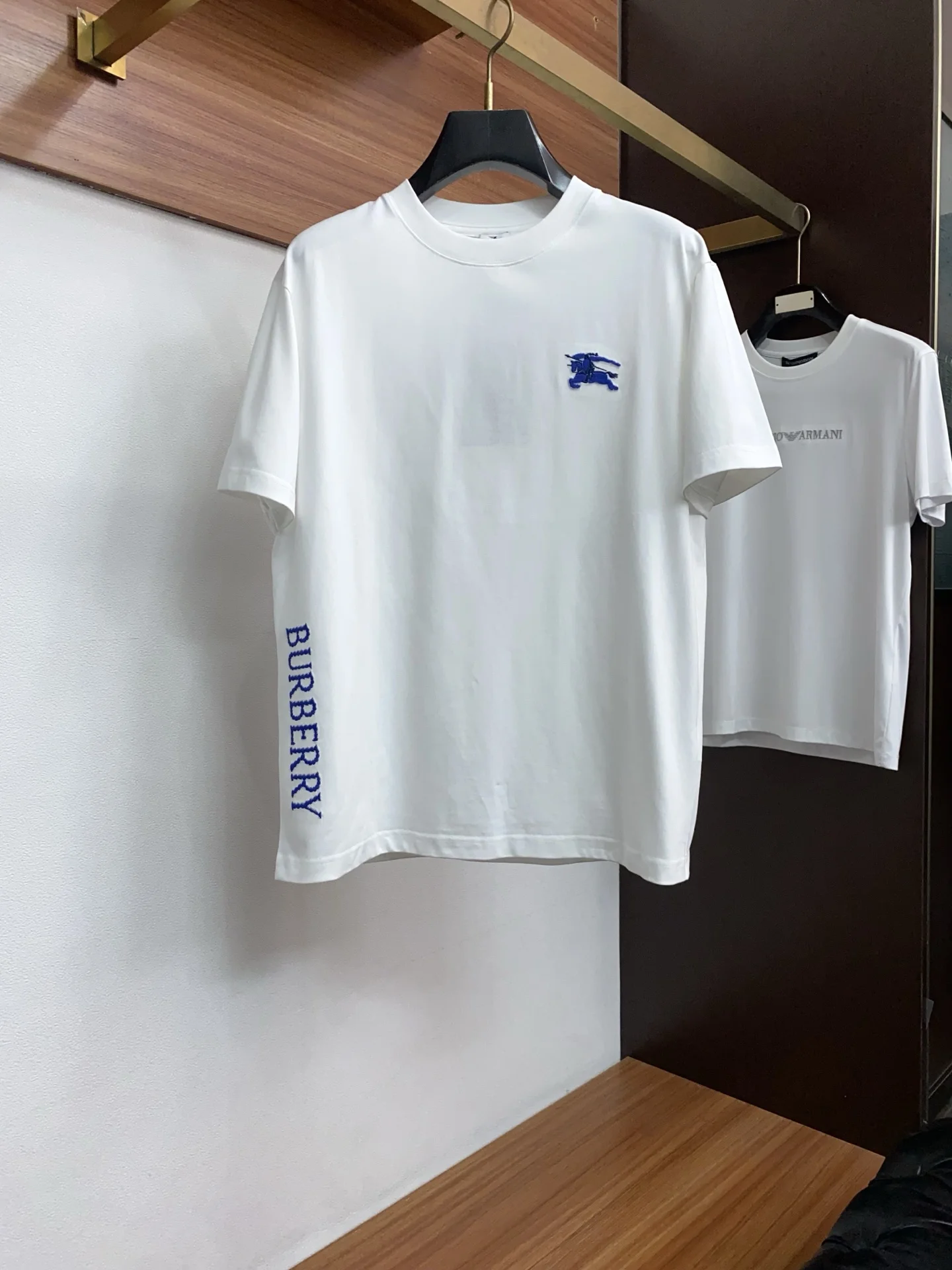 Burberry Round neck men s short sleeve T-shirt - Detail view 1