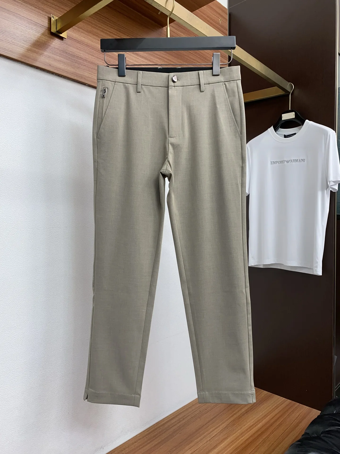 Prada 2026 Early Spring Latest Style Suit Pants - Detail view 2