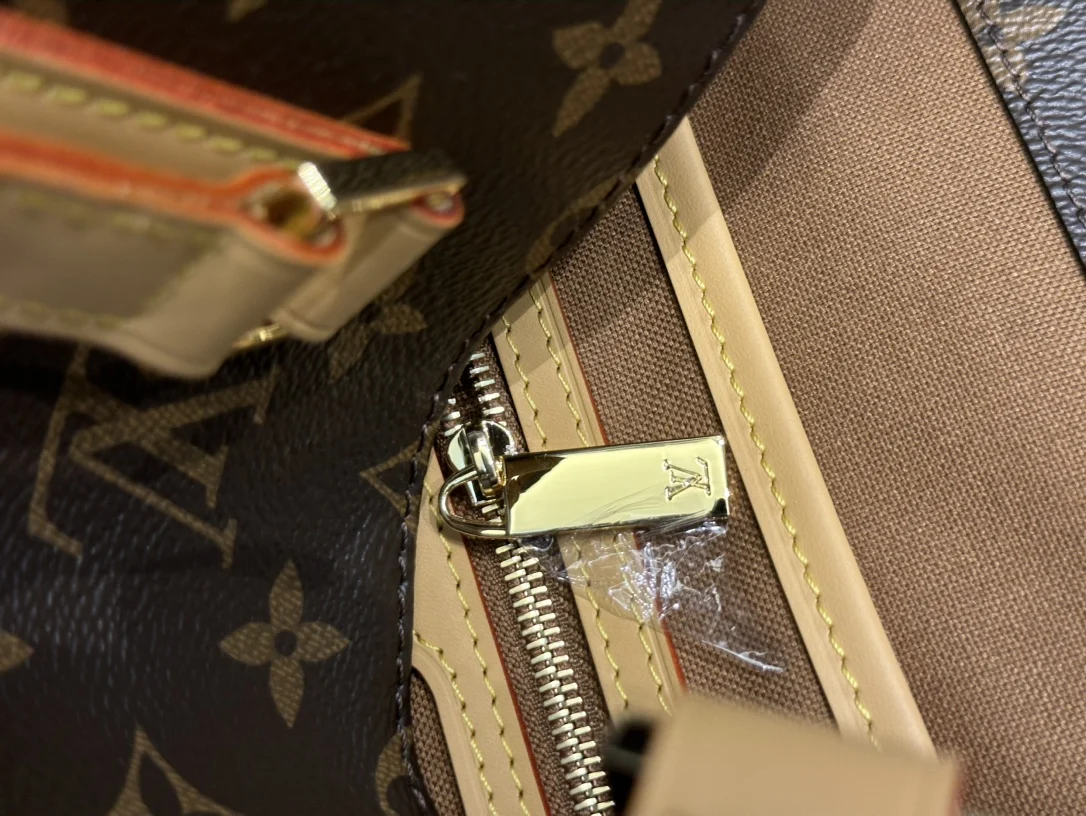 Louis Vuitton M51172 Canvas Tote Bag Women s Handbag - Detail view 6