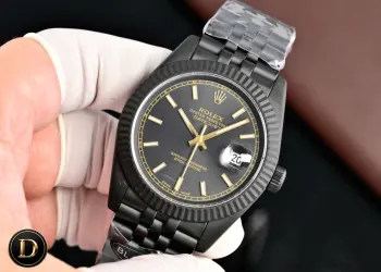 <p>劳力士 日志型 41mm</p><p>Rolex Datejust 41mm</p><p>BLAKEN 全黑定制</p><p>BLAKEN Full Black Custom</p><p>德国DLC哑光黑化</p><p>German DLC Matte Black Coating</p><p>蚝式精钢表壳 + 五珠链表带</p><p>Oystersteel Case   Jubilee Bracelet</p><p>蓝宝石镜面 + 经典日期窗</p><p>Sapphire Crystal   Date Window</p><p>日本Miyota 82 Series自动上链机芯 稳定可靠</p><p>Japan-Made High-Precision Automatic Movement</p><p>全黑硬核质感 低调又高级</p>
