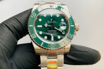 <p>劳力士 ROLEX V10S</p><p>N厂V10S版本 独家质量N厂v10s最简单明了的鉴别 表扣代码从之前的v7版本的st9一直用到v10现V10S版表扣代码改为T1G 表针为实心中轴复刻届10全10美中的完美V10S 简直是2020年第一鬼没之一  904包膜搭载2836或3135机芯 潜航者型系列 市场最高版本质量 原版1:1打造 零瑕疵做工 蓝宝石镜面 超强夜光 防水深度100米 全自动机械机芯 尺寸 40*13mm 认准品质 独家质量</p>