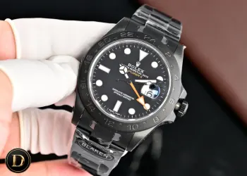 <p>劳力士 探险家型II 42mm</p><p>Rolex Explorer II 42mm</p><p>BLAKEN 全黑定制</p><p>BLAKEN Full Black Custom</p><p>德国DLC哑光黑化</p><p>German DLC Matte Black Coating</p><p>蚝式精钢表壳 + 实心表带</p><p>Oystersteel Case   Bracelet</p><p>蓝宝石镜面通透耐磨</p><p>Sapphire Crystal</p><p>Cal.3285一体机芯 稳定可靠</p><p>Cal.3285 Movement</p><p>全哑黑质感拉满 低调又硬核</p><p> 劳力士  探险家II  BLAKEN改装  DLC黑化  腕表改装</p>