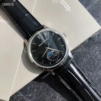 <p>白壳ZF 积家 JL 月相大师系列 RM6 表壳直径39mmX9.9mm与原装同步 六点钟的子盘拥有阳历阴历 月相 双期显示 月相一月转一圈 功能和正品一致  技术突破 采用9015改积家自产Cal.925/1机芯 功能百分百同步原装自产机芯 走时稳定 素质坚挺  细节突破 从侧面观察腕表盘面发现有微微的弧度 ZF为了达到这一效果 耗时费力多次调整模具 确保神韵和感觉能与原装相媲美 积家月相大师 满足您对月相的一切美好情怀 </p>