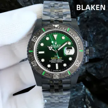 <p>第三代最新升级BLAKEN款水鬼系列 夜黑劳力士/五组表带系列 </p><p>劳.力士Rolex碳黑钢皇 改装劳.力士水鬼系列 巅峰神器 </p><p>1  BLAKEN高级改装水鬼系列 让您美美的 酷酷的 </p><p>2  表身DLC黑化处理 Blacken改装团队特有的暗夜黑表盘砂砾效果100%还原 </p><p>3  搭载一体3135机芯机械 稳定性强  </p><p>4  直径40毫米 厚度11毫米 </p><p>- 诚意之作 欢迎各路表友品鉴</p>