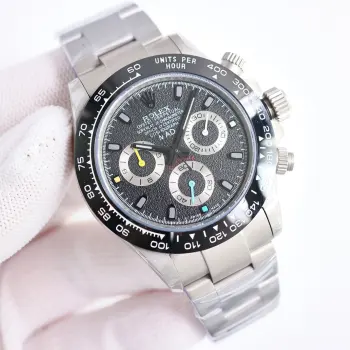 <p>BLAKEN 劳力士 ROLEX 迪通拿系列 B33 最新改装钛合金迪通拿 12.3mm最新第四代迪通拿最新升级 改装复刻最高版本40mm高端品质实拍 采用改良版最新一体机芯 非市面13.5mm普通壳壳套 真皮表带或胶带或精钢表带 欢迎各路表友品鉴 </p>