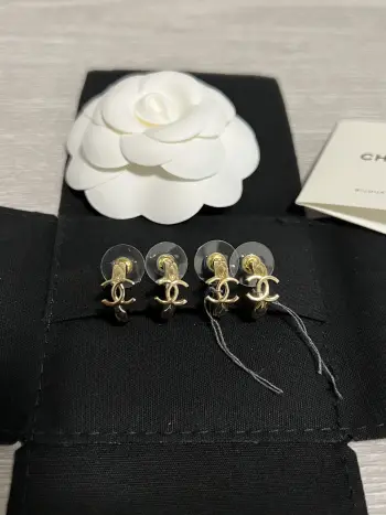 菱格纹双c金色小耳环耳圈