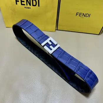 <p> FENDI 芬迪 专柜同款 宽4.0CM 双环正反用腰带 FF按钉搭扣 咖啡色Cuoi Romano皮革材质 反面面料带有烟草黄和黑色FF图案 四方金属饰面 时尚经典 百搭款</p>