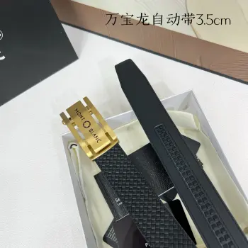 <p> 万宝龙 男士自动带进口小牛皮 手感细腻柔软 搭配纯钢自动精品钢扣 宽度 3.5cm</p>