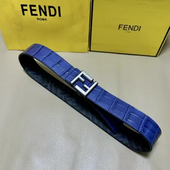 <p> FENDI 芬迪 专柜同款 宽4.0CM 双环正反用腰带 FF按钉搭扣 咖啡色Cuoi Romano皮革材质 反面面料带有烟草黄和黑色FF图案 四方金属饰面 时尚经典 百搭款</p>