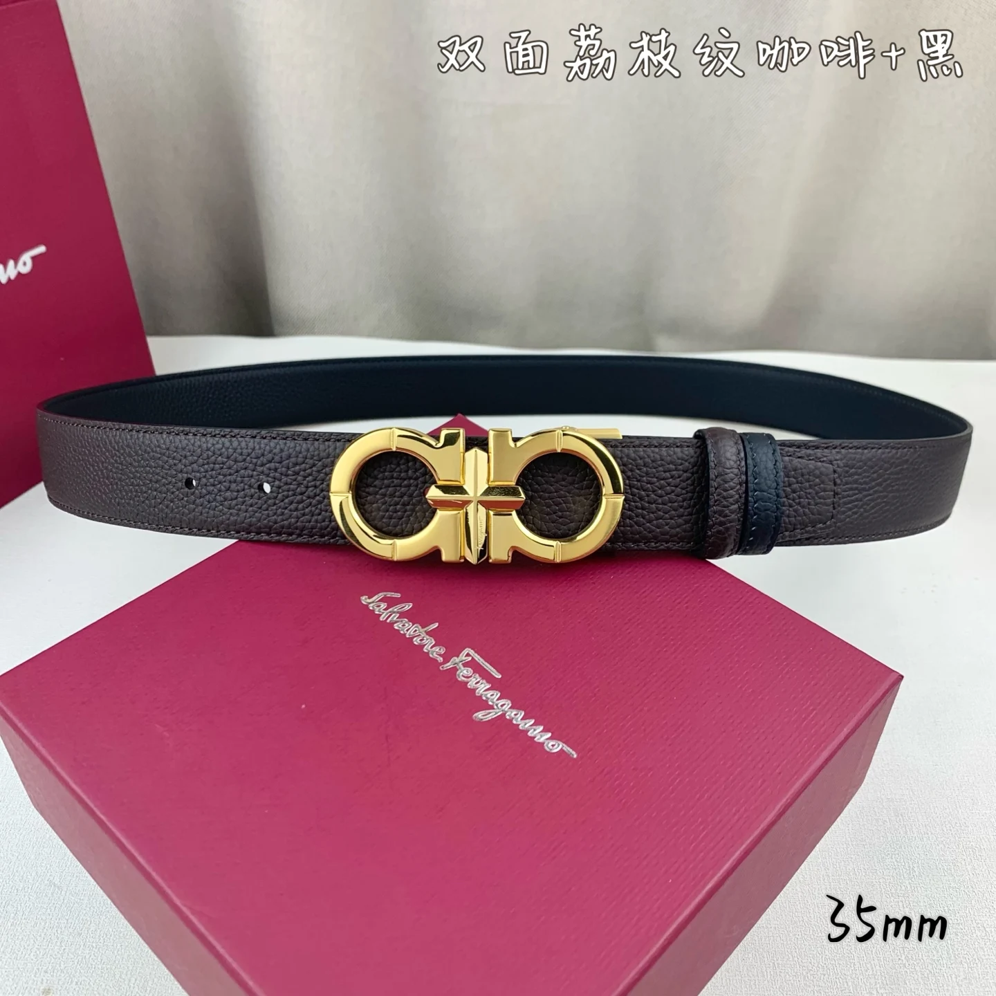 Ferragamo Men s Premium Printed Reversible Belt - Detail view 2